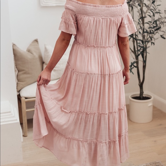 Olivia Tiered Dress - Picture 3 of 7